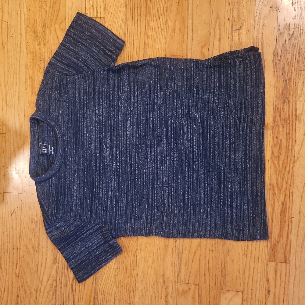 Mens small Gap t-shirt